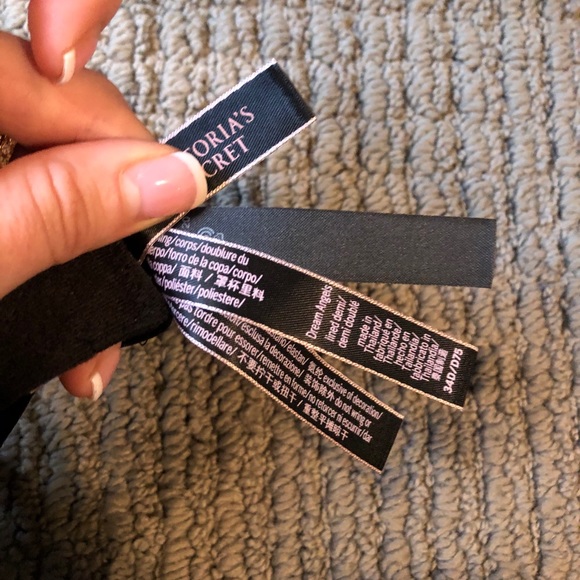 Victoria’s Secret 34D Demi Bra NWT + VS $20 Coupon - Picture 5 of 7